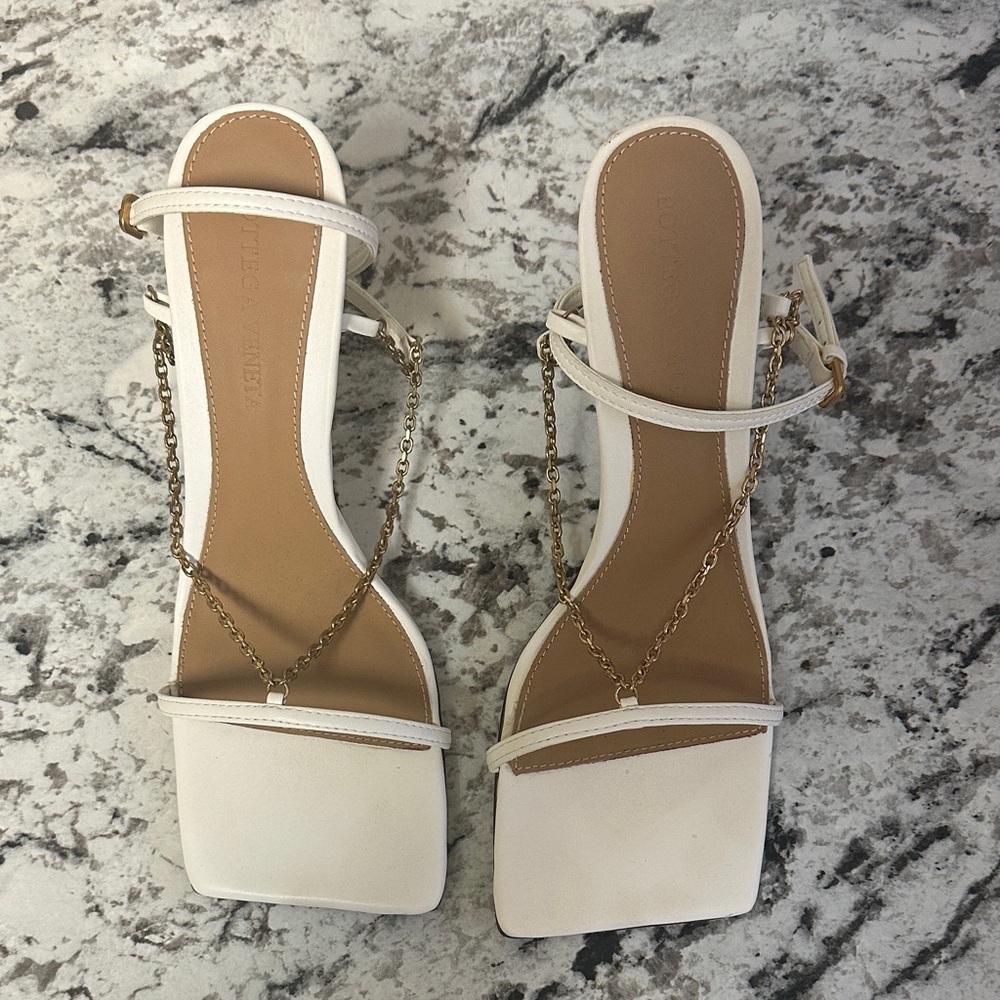 Bottega Veneta White and Gold Chain Heels